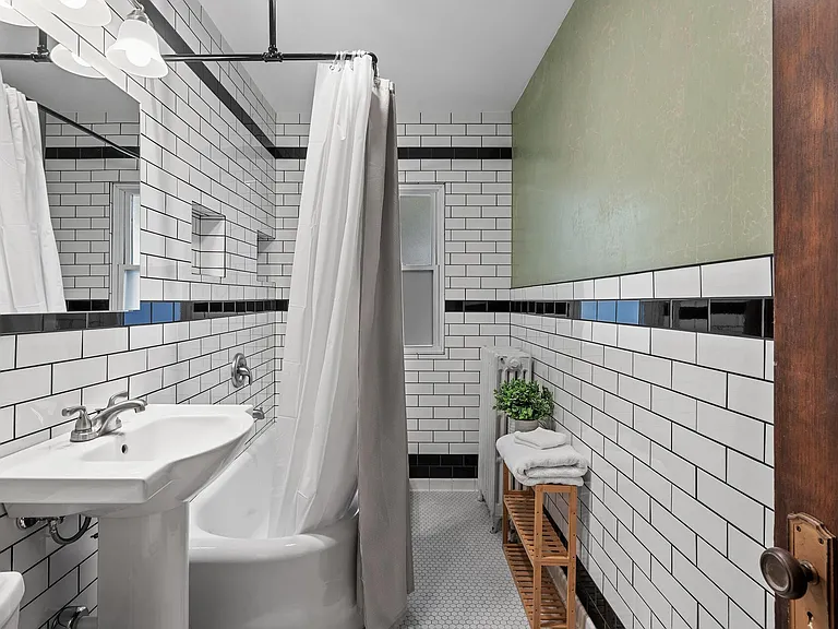 4141 4th Ave S #3 — Photo 1