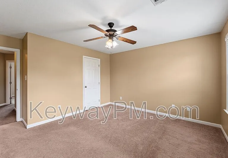 4858 High Meadows Dr — Photo 15