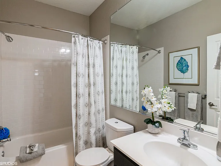 Ranch Lake Apartments — Photo 5