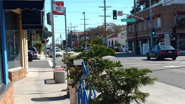 Great Location 6 blocks from the beach.  4th and Redondo.