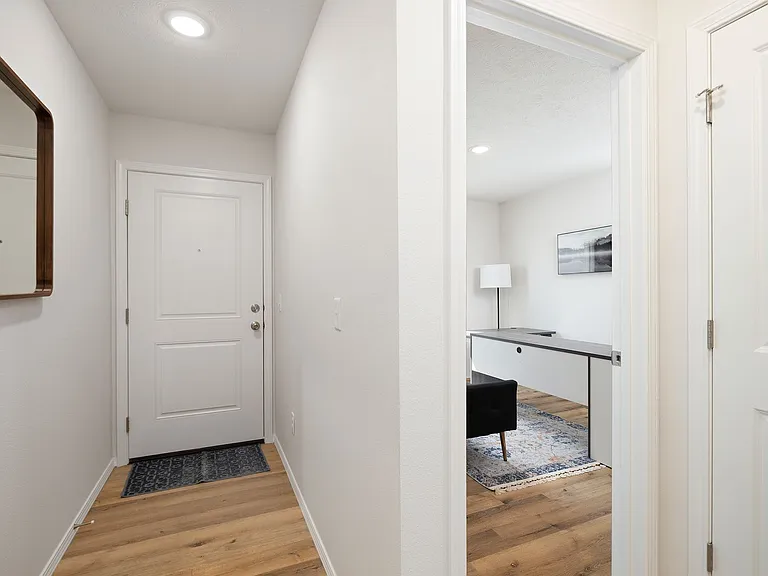 723 W Melody Ln — Photo 13
