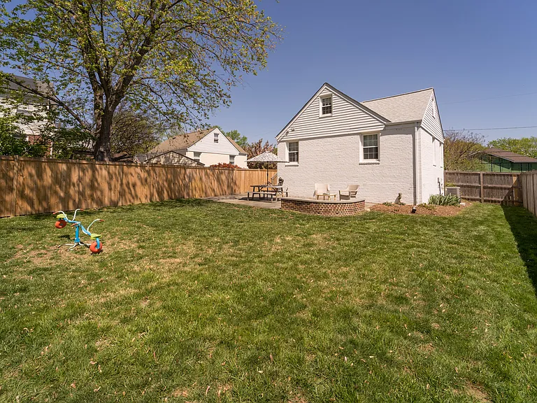 1334 Bayliss Dr — Photo 27