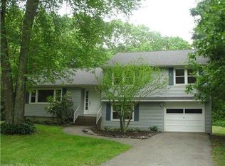 8 Richard Rd, Gales Ferry, CT 06335
