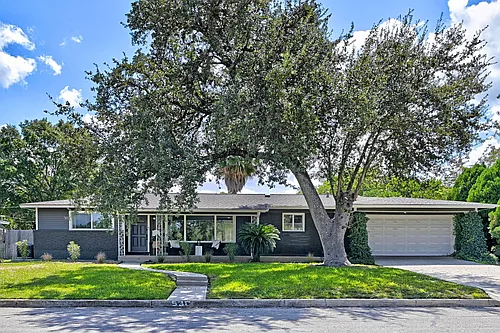 530 Burnside Dr Photo 1
