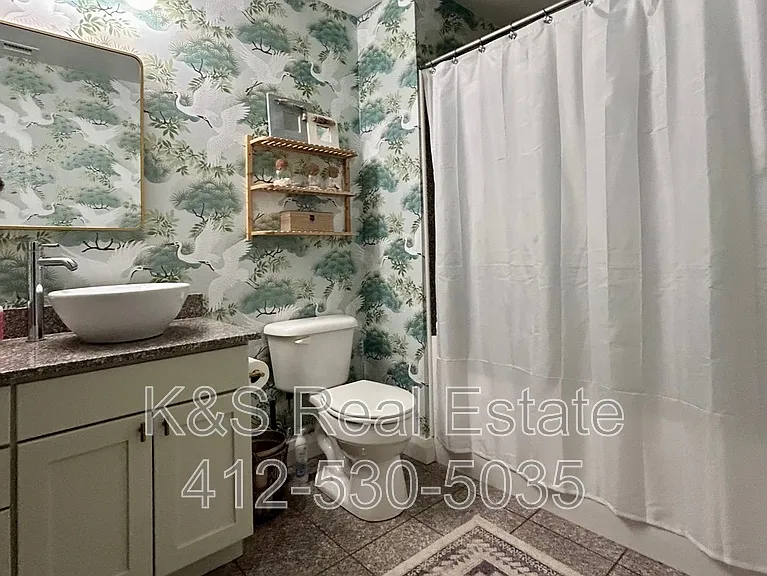 306 4th Ave #302 — Photo 5