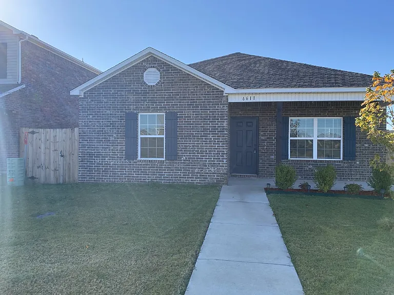 6611 Warrington Rd — Photo 1