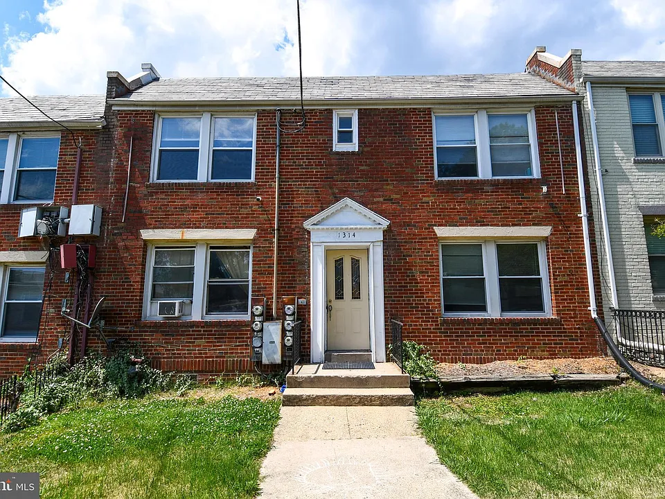 1314 Downing Pl NE #3