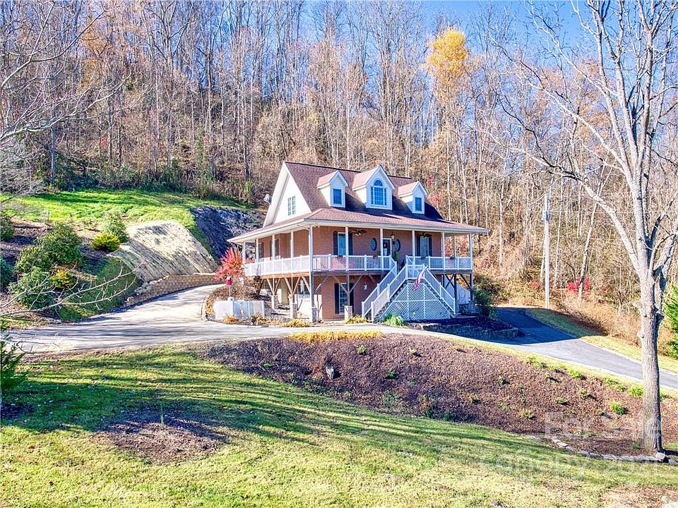 1st image of 432 Evergreen Farm Cir
