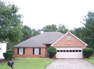 64 Championship Ct, Fayetteville, GA 30215