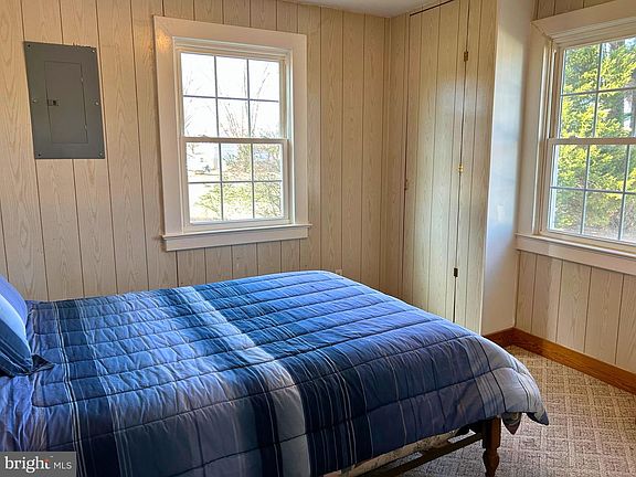 4th image of 383 Lake Rd