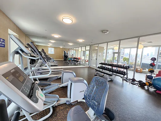 Rented by Astoria Realty | media 37