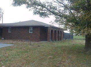 201 Loren Dr, New Harmony, IN 47631