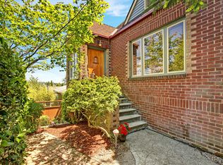 925 N 80th St, Seattle, WA 98103