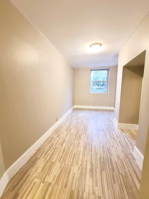 Rented by Delmark Realty LLC | media 77