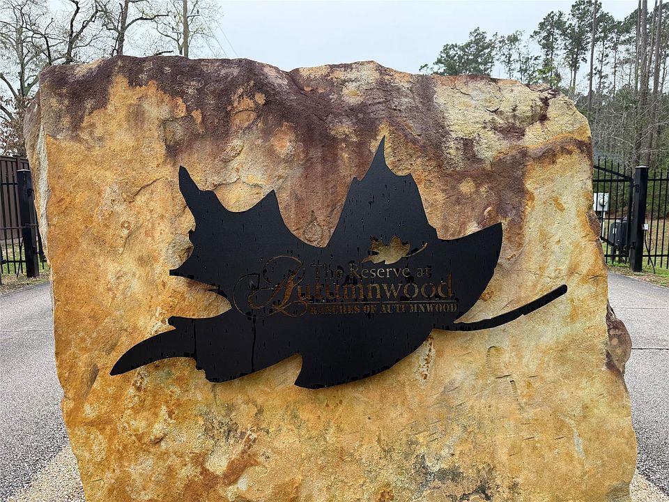 1st image of 10213 S Autumn Leaf Cir