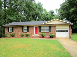 5411 Pine Level Dr, Browns Summit, NC 27214