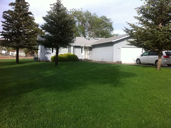 2090 Rabbit Dr, Washoe Valley, NV 89704