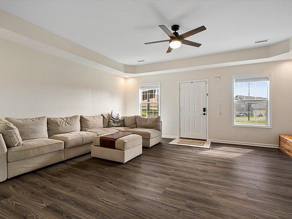 3rd image of 1117 Oatlands Park