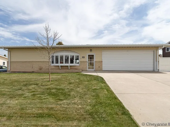 509 Beech Ave, Pine Bluffs, WY 82082