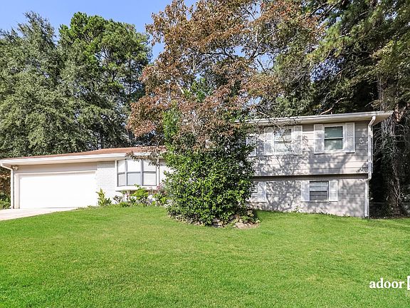 2nd image of 8489 Avalon Dr