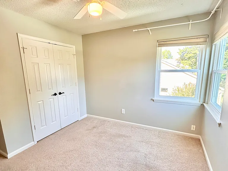 10223 Bon Meade Ln — Photo 11