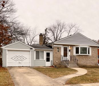 526 Barnsdale Rd, La Grange Park, IL, 60526