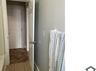 34 Greenwood Hill St #2-L, Stamford, CT 06902