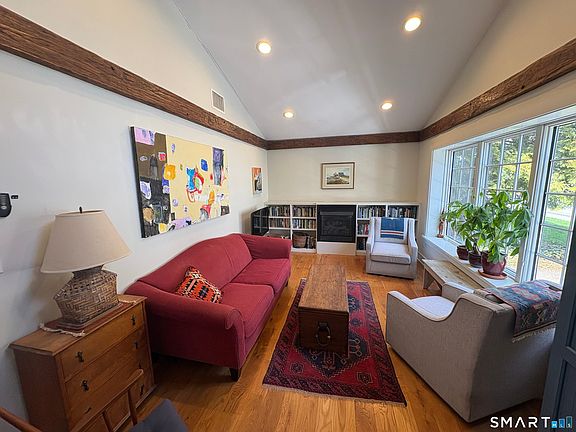 3rd image of 9 Sunset Beach Rd #B