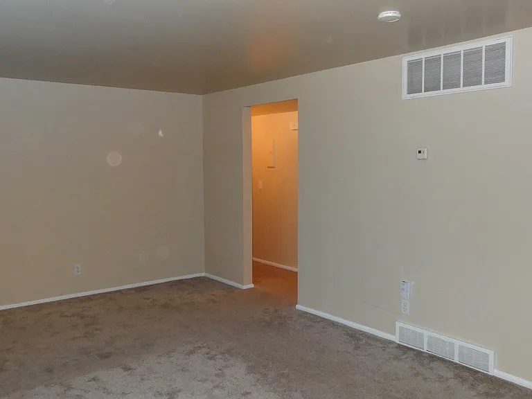 1968 E View St #3 — Photo 4