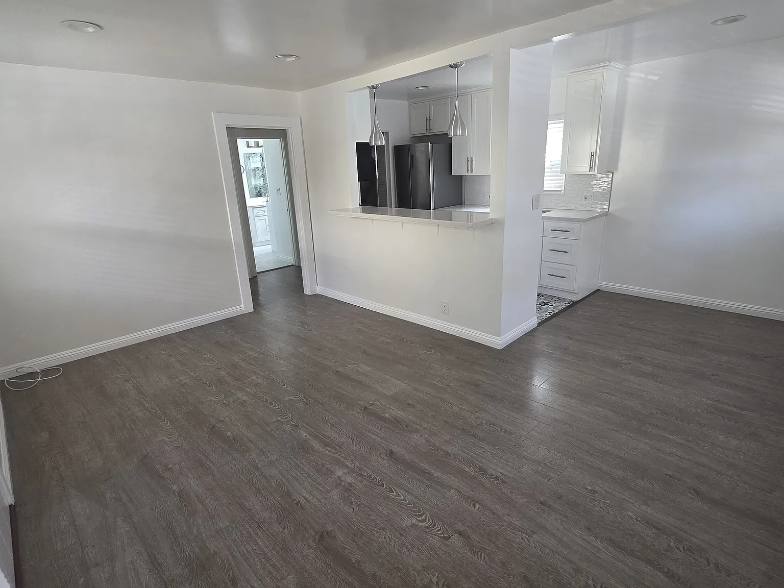 7011 Fountain Ave — Photo 2