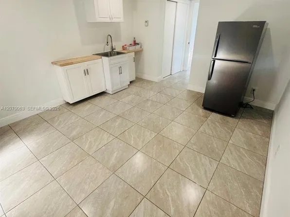 2502 Harding St #2, Hollywood, FL 33020