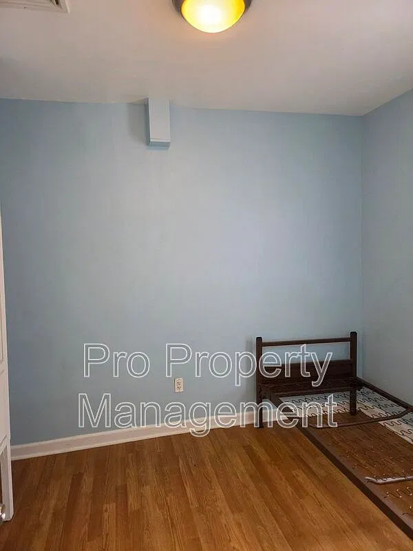 4 bed, 1.0 bath, 1505 sqft, $2,795 — Photo 4