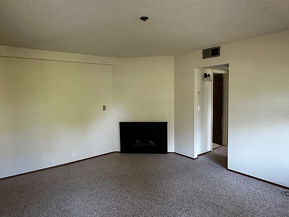 3rd image of 525 Gabilan St #9