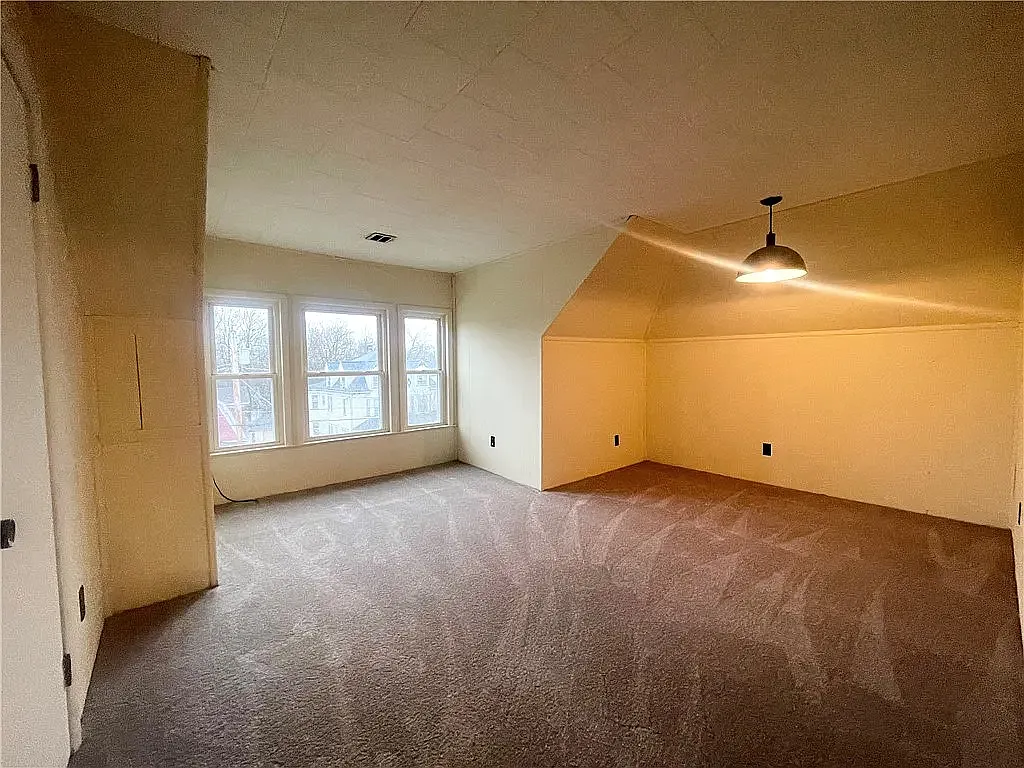 Building Photo - 407 Park Ave #3