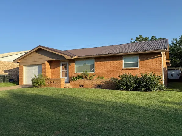 307 Gift Dr, Seiling, OK 73663
