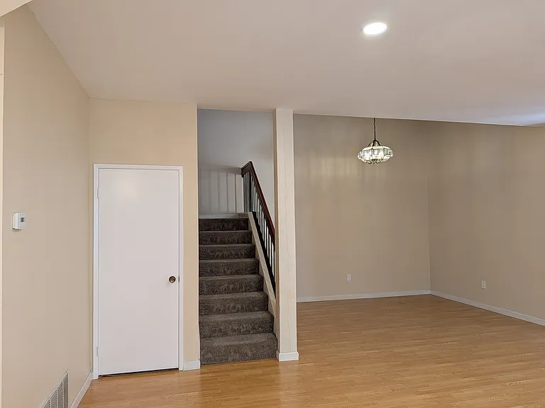 3510 Hastings Dr — Photo 4