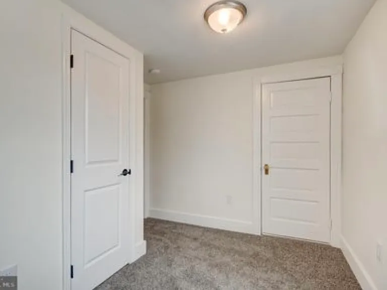 246 Park St — Photo 22