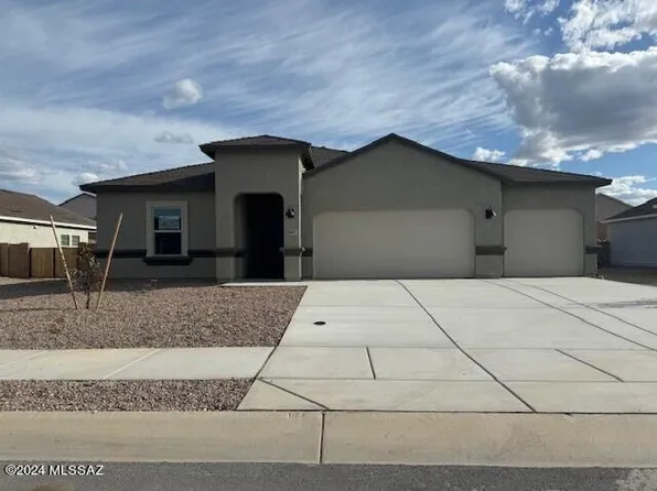 569 W Woodward St, Vail, AZ 85641