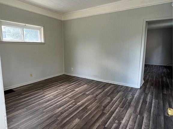 2nd image of 509 Blaine St