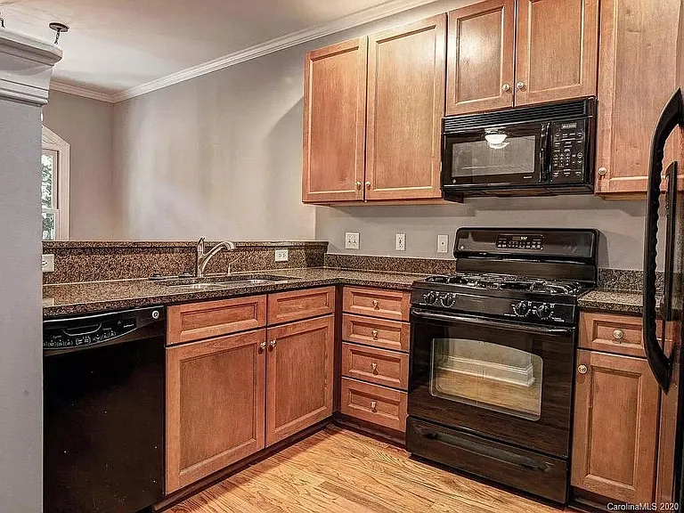 Dabney Vigor Dr — Photo 5