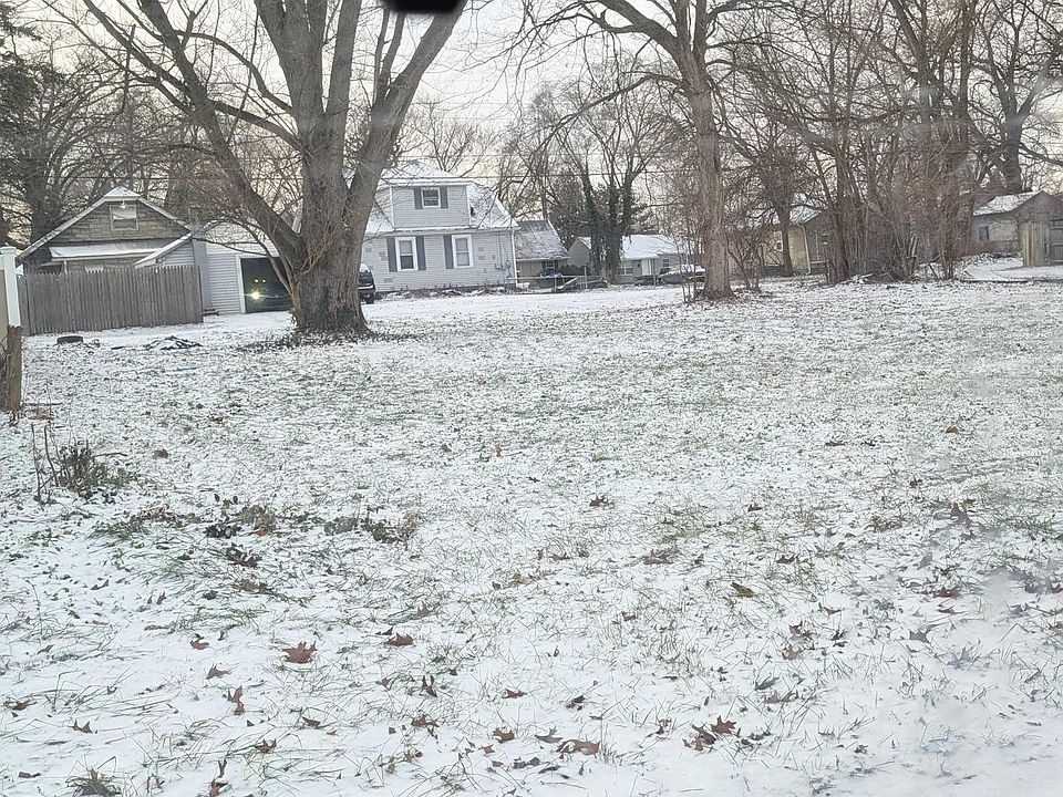 2nd image of 1337 N Olive St
