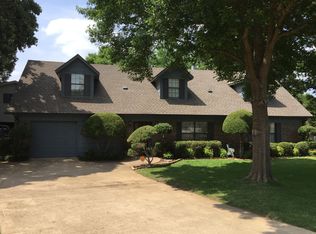 1215 Ashbourne Ln, Longview, TX 75605