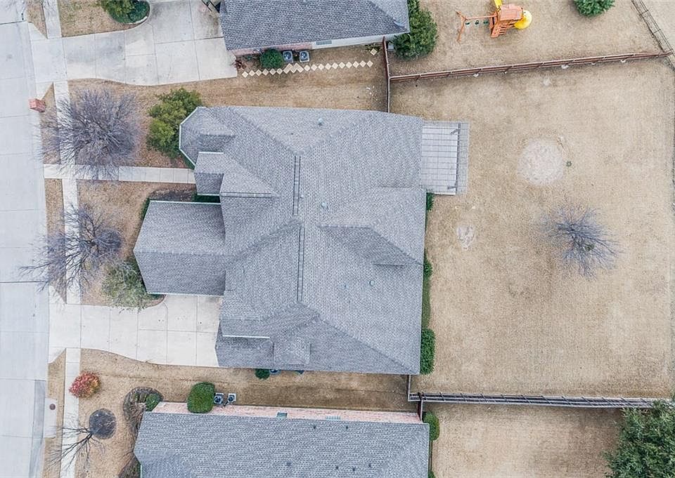 2nd image of 1416 Pecan Valley Dr