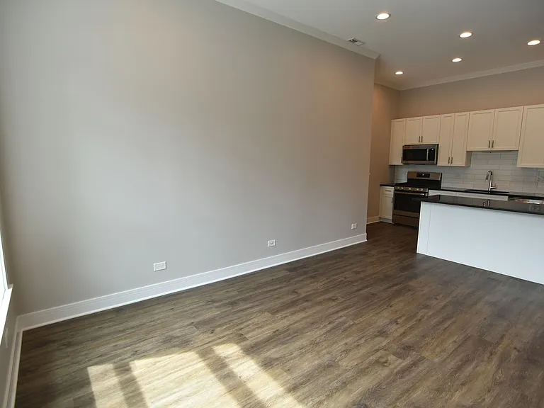 3212 N Halsted St — Photo 7