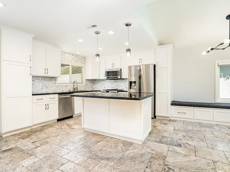 7201 Slater Ave — Photo 11