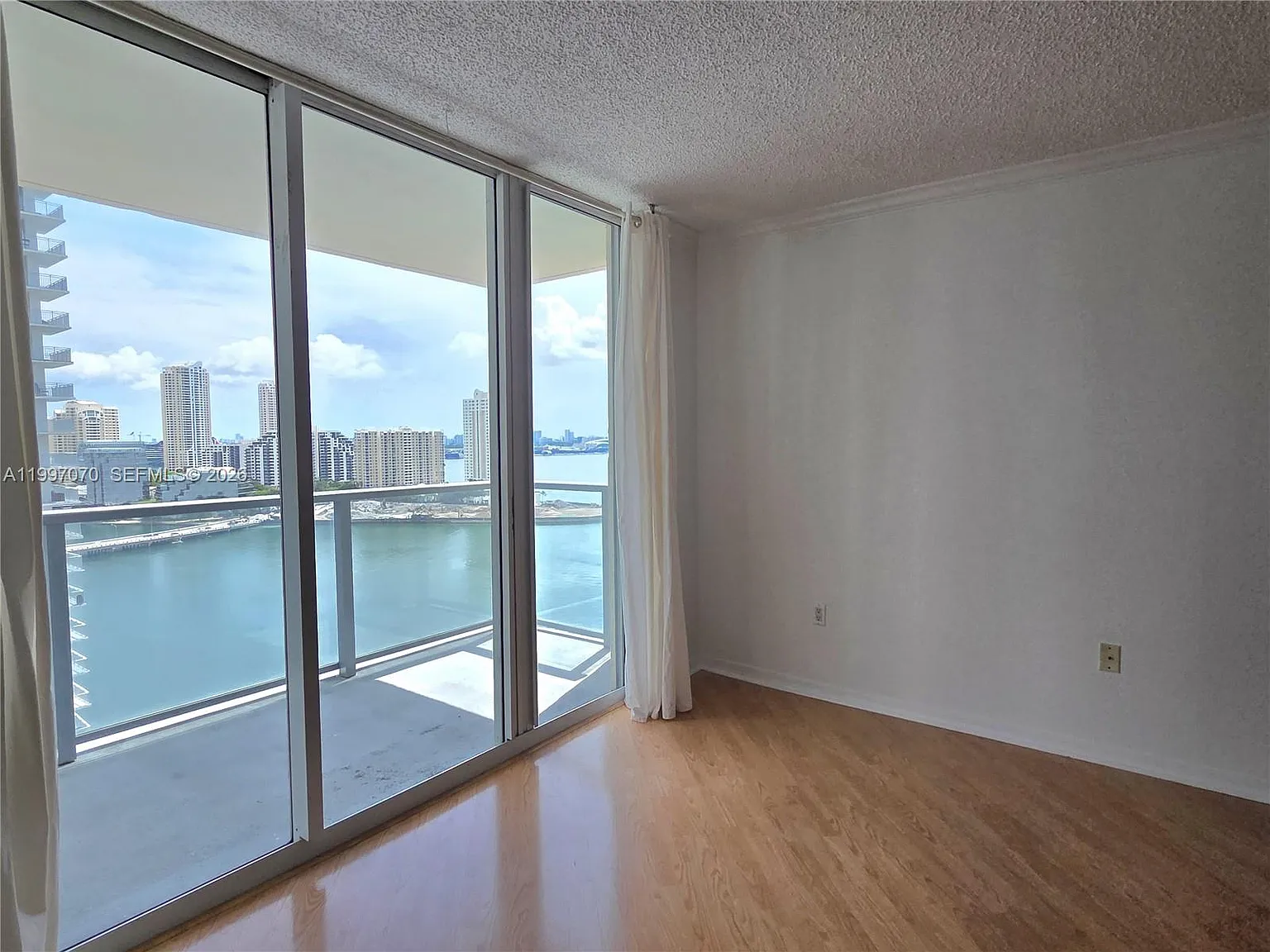 The Mark On Brickell Condo — Photo 2