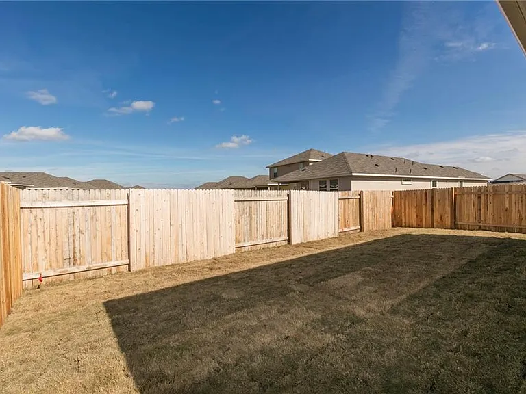 108 Otella St — Photo 23