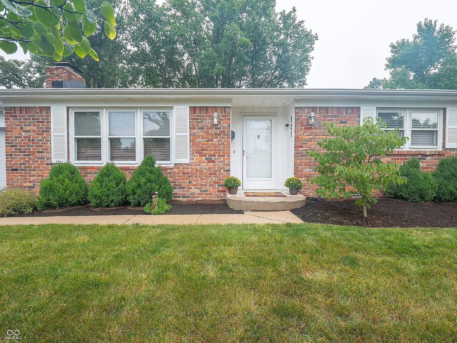 3 bed, 1.5 bath, 1238 sqft, $1,795 — Photo 2