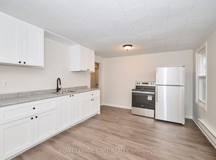 33 Lock St #3, Saint Catharines, ON L2N 5B8