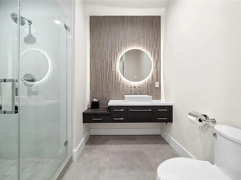 1511 Cliff Dr — Photo 9